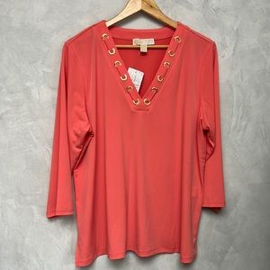 New Micheal Kors V Neck Long Sleeve Blouse with Gold Ring Details. Size 1X